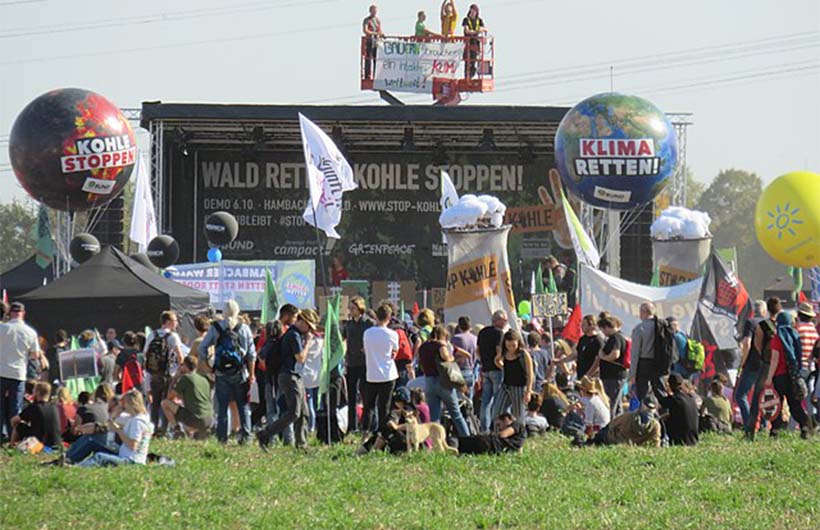 Creative Commons Attribution-Share Alike 4.0