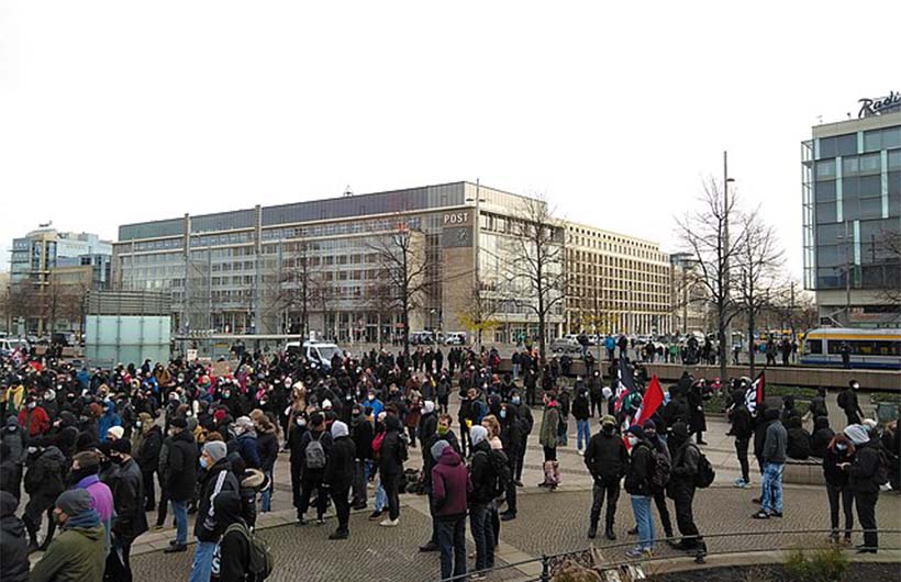 Creative Commons Attribution-Share Alike 4.0