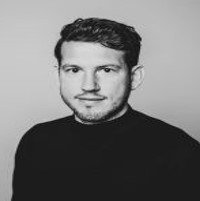 Dr. Özgür Özvatan