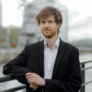 Olivier CLAUDE, piano